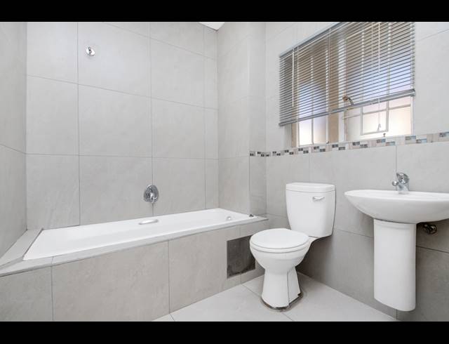 1 BEDROOM STUDIO APARTMENT TO LET IN NORTH RIDING AH